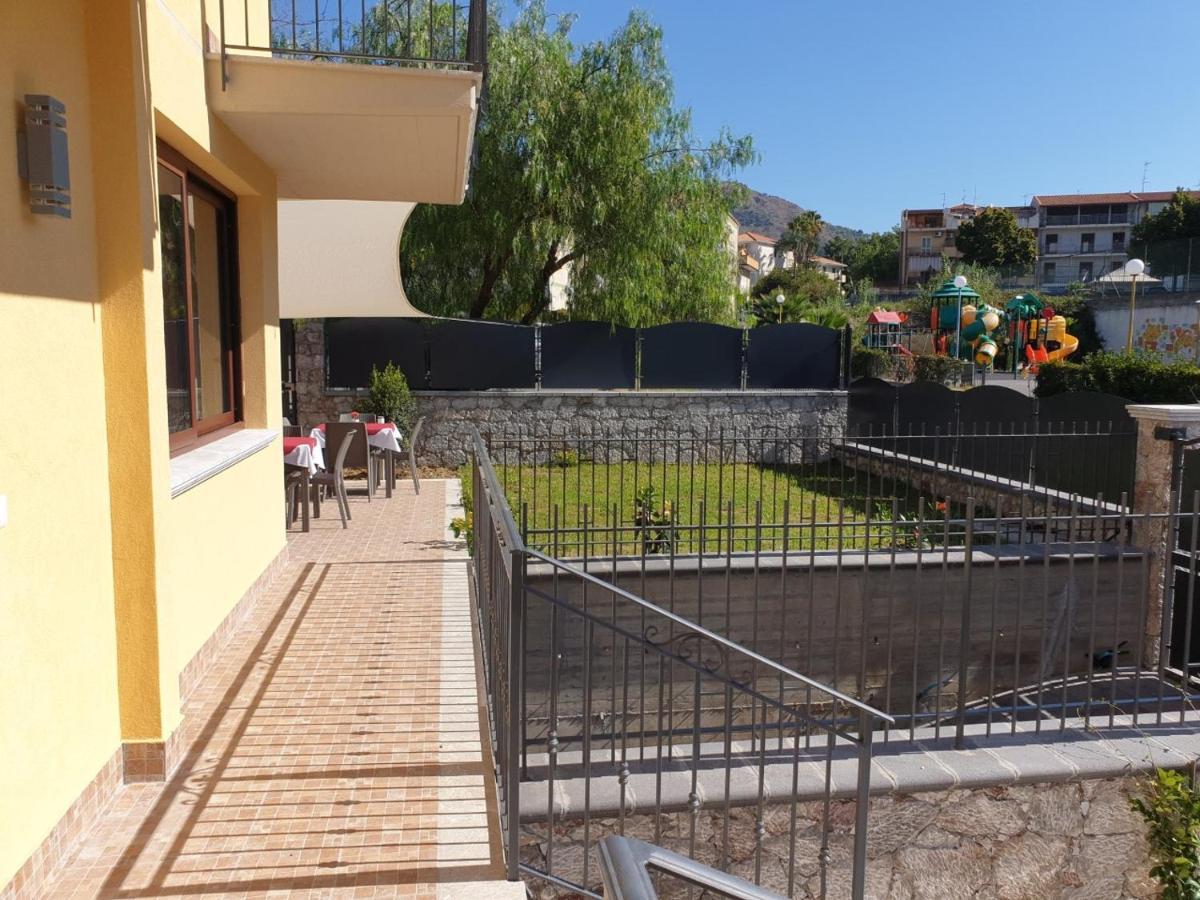 B&B Villa Chiara Bed And Breakfast Taormina Kültér fotó