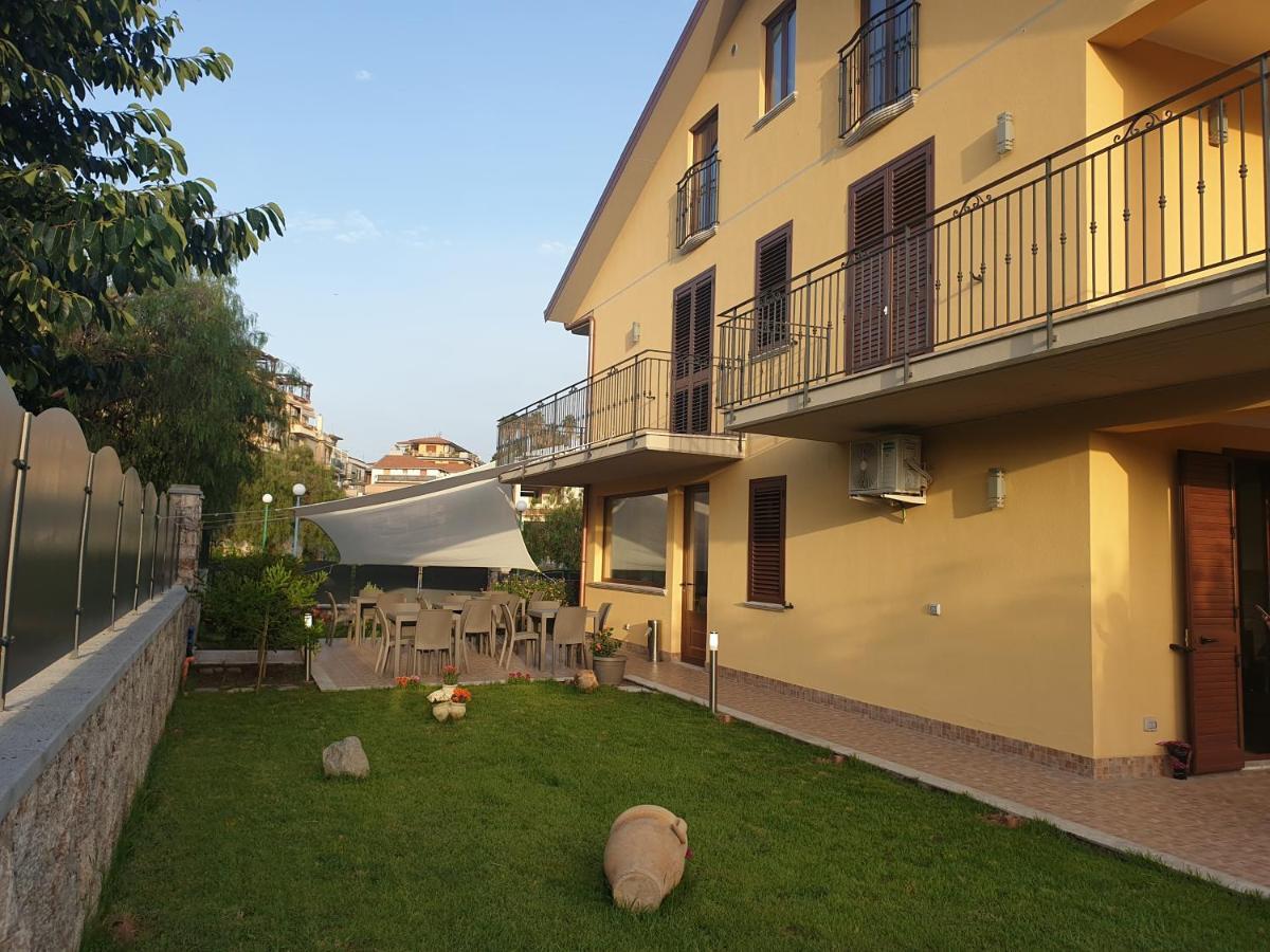 B&B Villa Chiara Bed And Breakfast Taormina Kültér fotó