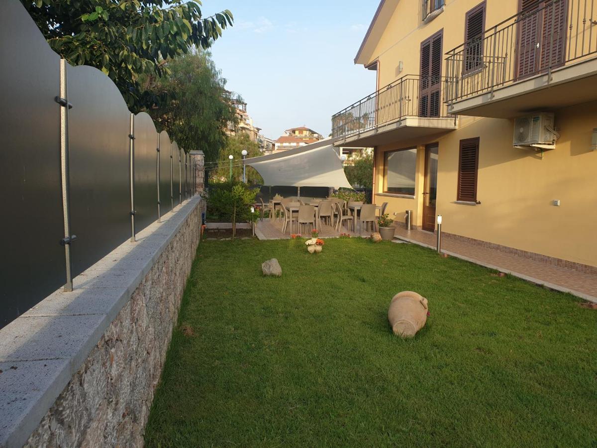 B&B Villa Chiara Bed And Breakfast Taormina Kültér fotó