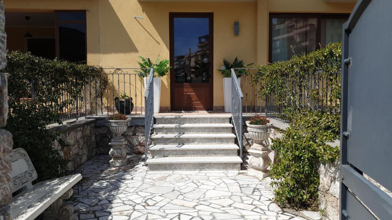 B&B Villa Chiara Bed And Breakfast Taormina Kültér fotó